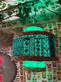 Cordless tiki bar lamp