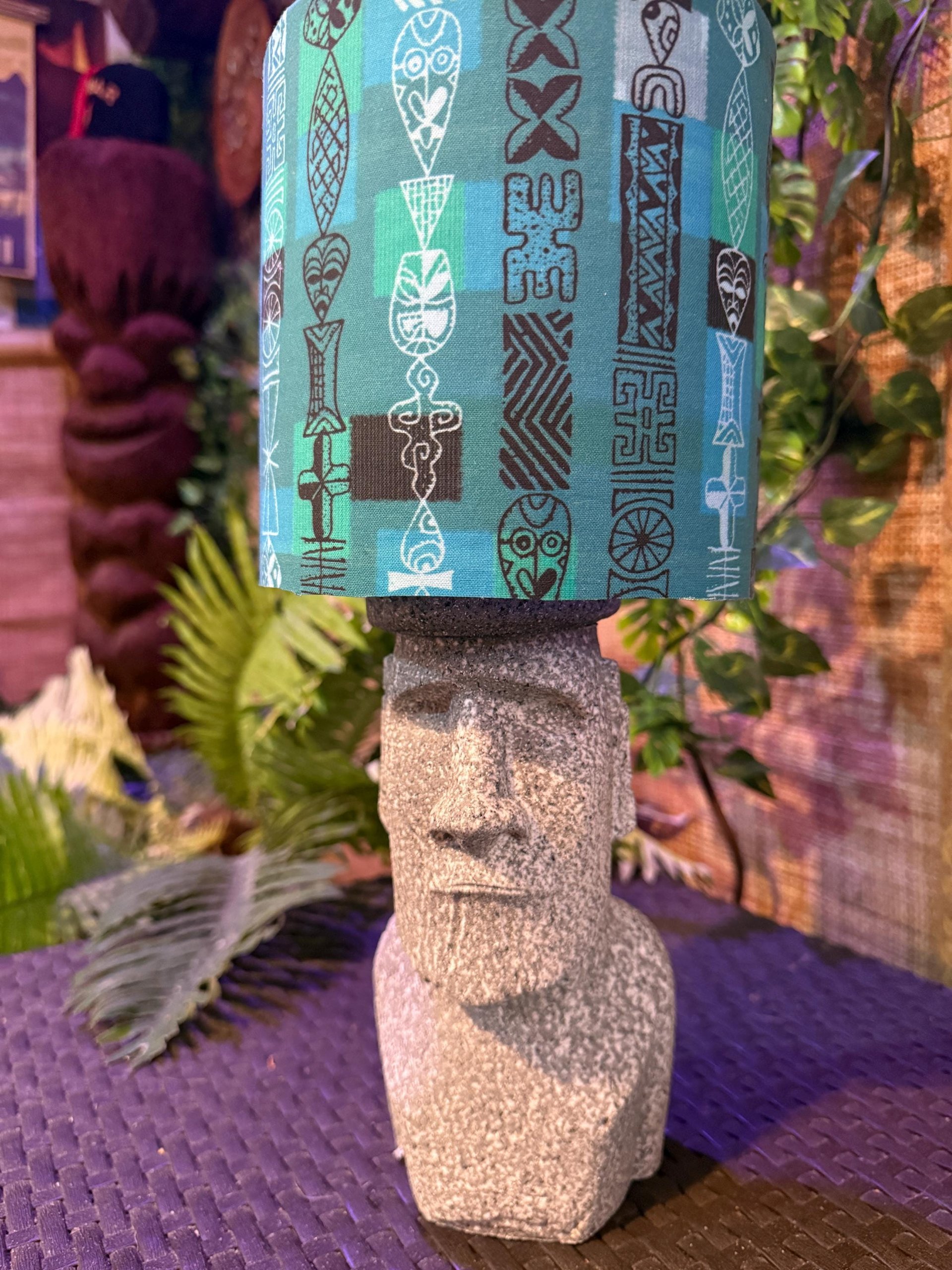Moai lamp