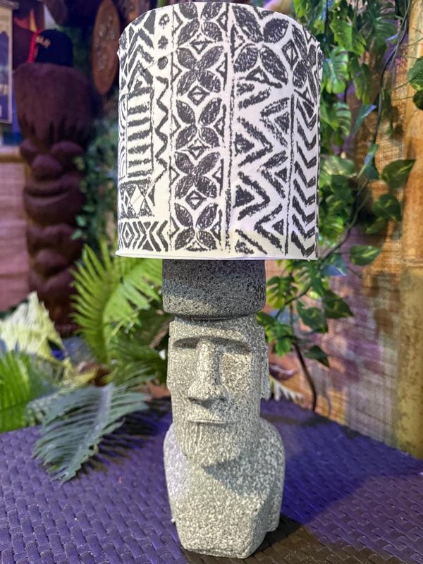 Moai lamp